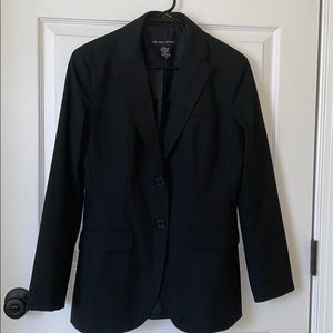 All-season black blazer